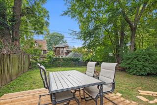 Midtown Victorian Lower- Historic 2BR in Hyde Park - 2