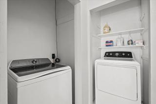 Midtown Victorian Lower- Historic 2BR in Hyde Park - 1