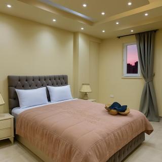 ALEX HOMES - Sporting Luxury Apartment with Direct Sea View - 5