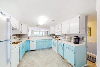 Surf Dweller 509 - 1