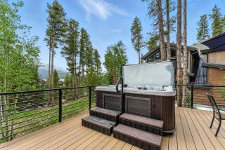 Luxurious 6BD Ski-in Ski-out in Heart of Breck! - 8