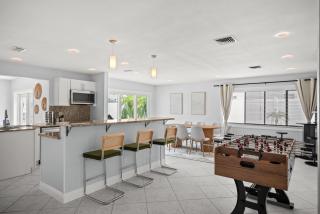 Pool Home Oasis - Minutes to the Beach & Downtown - 3