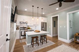 Luxury Stay - Private - Near Galleria & Downtown - 6