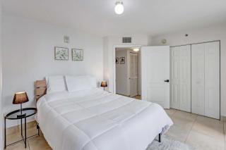 Brickell City Centre Condo with Pool & Parking - 9