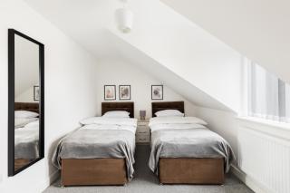 Birmingham Estate by Prime Stays - Detached 4 Bedroom with Driveway & Garden - Central Location - 4
