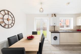 Birmingham Estate by Prime Stays - Detached 4 Bedroom with Driveway & Garden - Central Location - 7