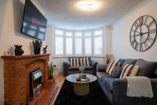 Sheldon Stay, modern 4 bed, 2 miles to NEC, BHX, JLR - 4