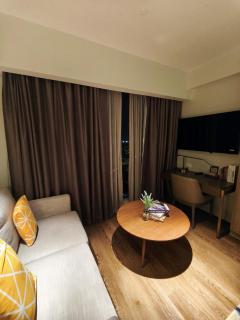 Novotel Executive Suites by Jolly luxe - Manila - 8