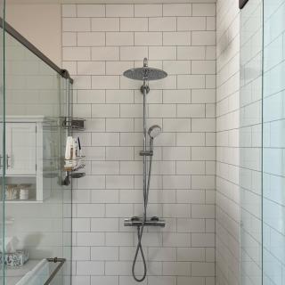 Escape the noise and unwind at the Bluebird Guest House - 1