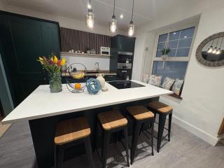 Home from Home by the Sea, dog-friendly, parking - 9