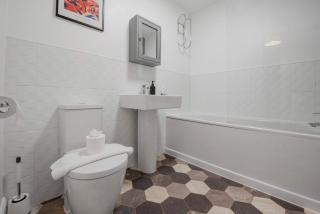 WhiskAwayHomes - Walkers Lane - Family home - 5