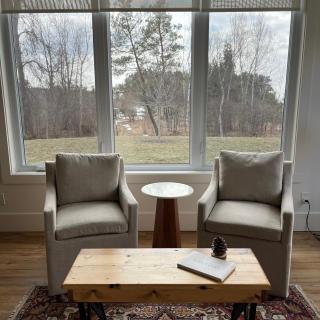 Escape the noise and unwind at the Bluebird Guest House - 9