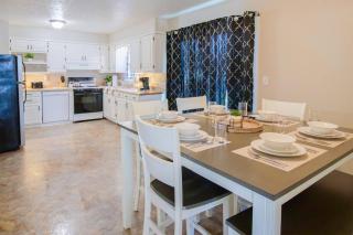 3BR Home Near Louisville | King Suite Fenced Yard - 7
