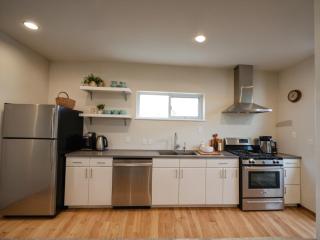 Stylish Residences Near Art Deco and LA Hotspots - 5