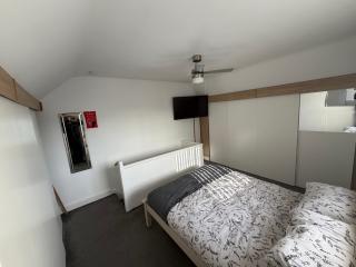 Modern Home From Home - 1