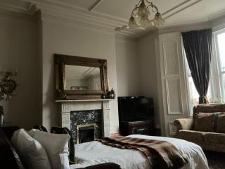 Rooms in City House nr Light Stadium - 8