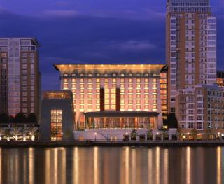 Canary Riverside Plaza Hotel - Londra - 9