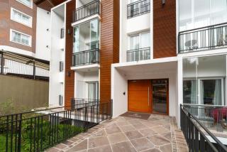 Stay Home Luxo Gramado - 1 min da rua Coberta - Tudo a pé - Apartamentos Decorados - Varanda - Ar condicionado quente e frio - Roupas de cama Premium - 1