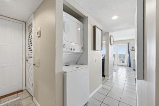 Oceans Of Amelia - 306 - 1