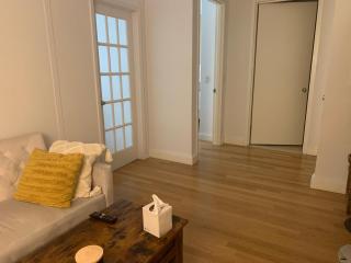 wall street large Private Bedroom ,High Speed Internet -Female only - 5