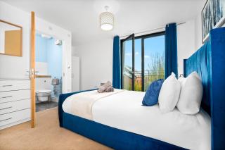 Stylish 2 bed city centre apartment with balcony! - 9