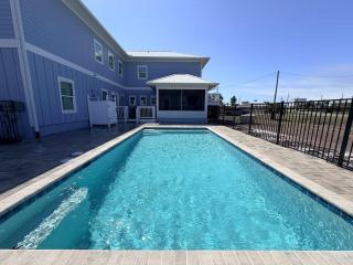 Gorgeous new beach home with decks & screened porch - pack your suitcase & go - 6
