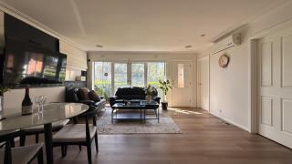 The Wantirna Retreat - Welcoming Family Home - 6