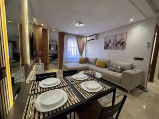 Modern, High-End Apartment Luxury and Comfort - 8