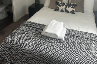 Cozy Derby 4 Bed sleeps 7 Hot Tub & Games Room - 6