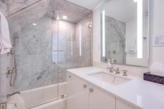 Artsy-Lux Home w Incredible City Views - 2