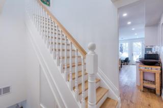 Artsy-Lux Home w Incredible City Views - 8