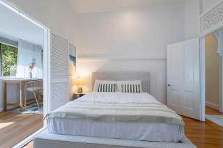 Strathendrick Timeless Queenslander Haven near CBD - 1