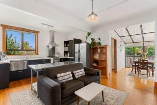 Cabbage Tree Cottage - 7