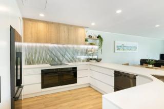 Spacious Oceanside Oasis - 8