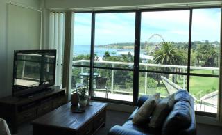 THE WATERFRONT APARTMENTS 2 Bedroom Bay View Deluxe Apartment located on the Geelong Waterfront - 4603 - 4
