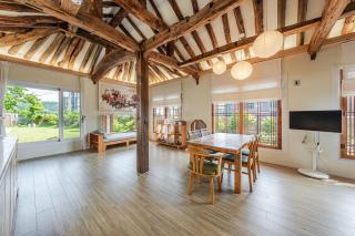 Gangneung Orabdori Hanok Pension - 8