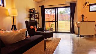 Private Coastal Studio Normanville Couples Retreat Near Beach - 1