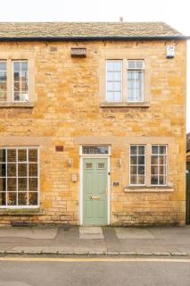 Beautiful 2 Bedroom Home in The Cotswolds - 0