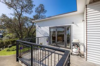 Backyard Bliss on Waiheke - 6