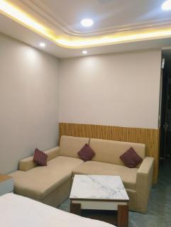 Deluxe Room in Vrindavan near Prem mandir - 8