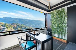 12C River View Homestay Overlooks the Panoramic Light Show of Furong Town - 3