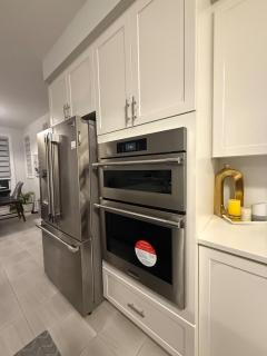 Beautiful New 4BR,4WR Home, 5 Beds All-Inclusive, 4 Parking - 4