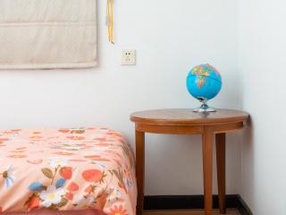 - Parent child Travel - Daliang Bell Tower Subway Station - New World Center - Qinghui Garden - Huagai Pedestrian Street - Shunfengshan Park - Happy Coast PLUS - 3-bedroom with bathtub - 9