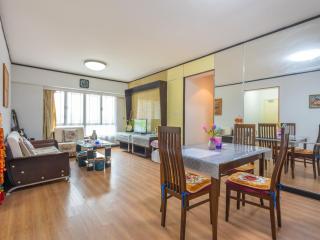 - Parent child Travel - Daliang Bell Tower Subway Station - New World Center - Qinghui Garden - Huagai Pedestrian Street - Shunfengshan Park - Happy Coast PLUS - 3-bedroom with bathtub - 4