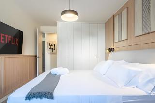 San Isidro Executive: 2 Escritorios + AC + Balcón - 7