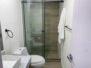 Empire Three Bedroom Miraflores Walk to Larcomar - 3