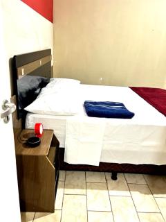 Quarto Econômico em Residência Confortável - 2