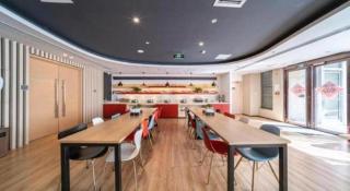 Ibis Xinzhou Qiyi RD - 8