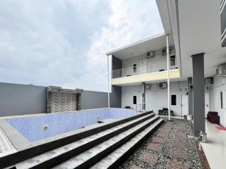 RedDoorz at Hotel Galaksi Ponorogo - 6