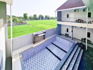 RedDoorz at Hotel Galaksi Ponorogo - 1